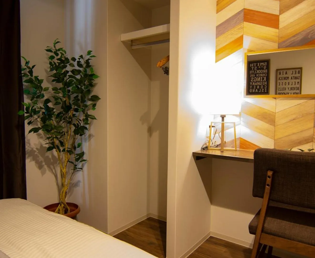 E-Stay Ebisu Osaka 2*,  Japón