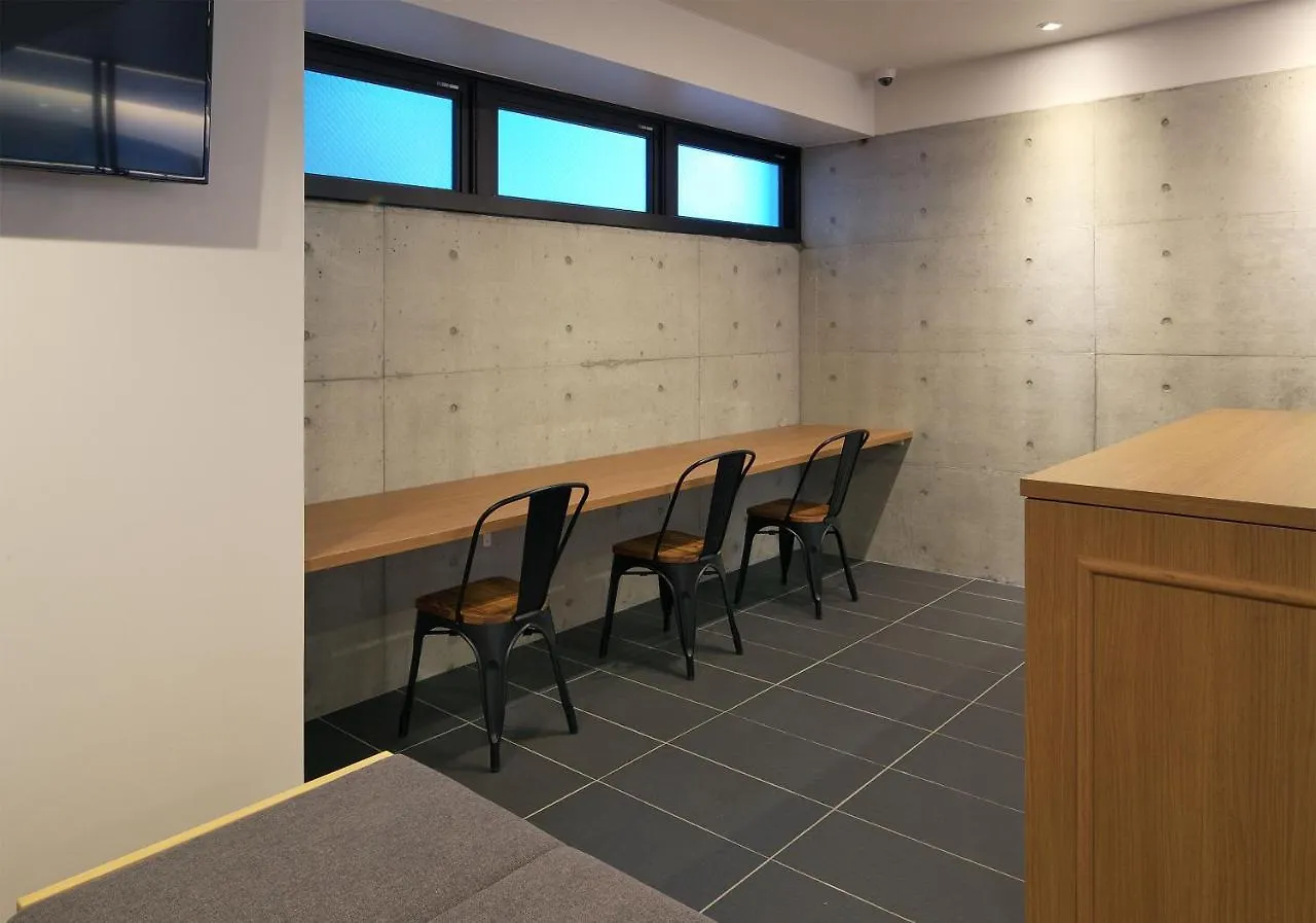 E-Stay Ebisu Osaka 2*,